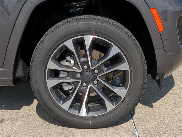 new 2025 Jeep Grand Cherokee car, priced at $62,822