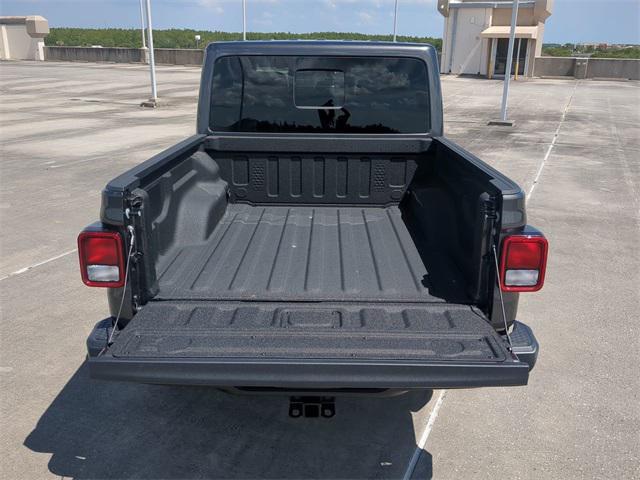 new 2025 Jeep Gladiator car, priced at $42,990
