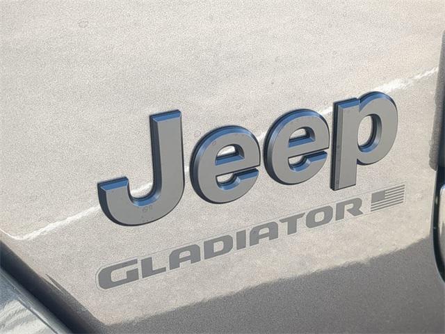 new 2025 Jeep Gladiator car, priced at $42,990