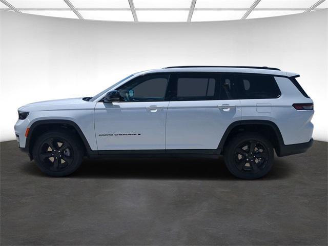 new 2024 Jeep Grand Cherokee L car, priced at $42,358