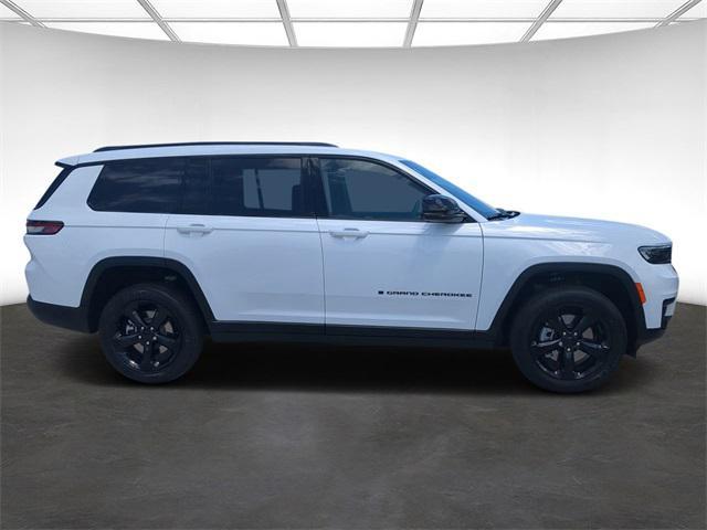 new 2024 Jeep Grand Cherokee L car, priced at $42,358