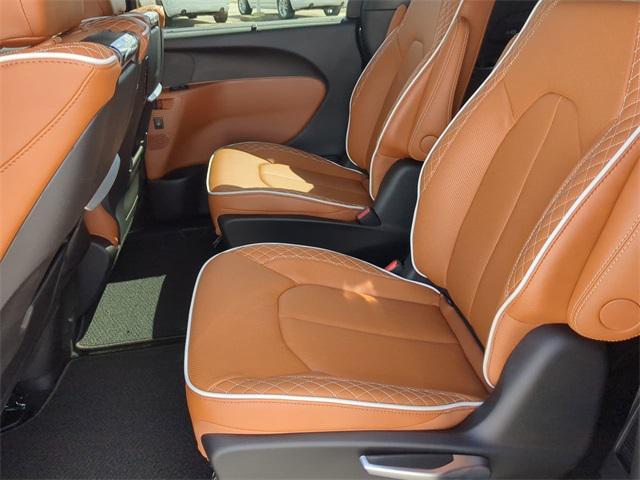 new 2025 Chrysler Pacifica car, priced at $54,690
