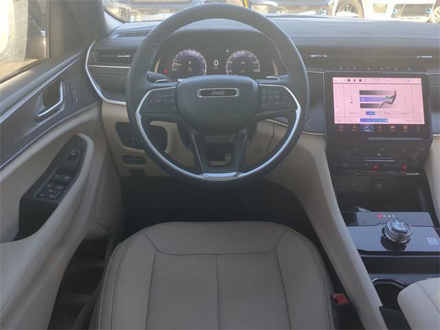 new 2025 Jeep Grand Cherokee car, priced at $44,295