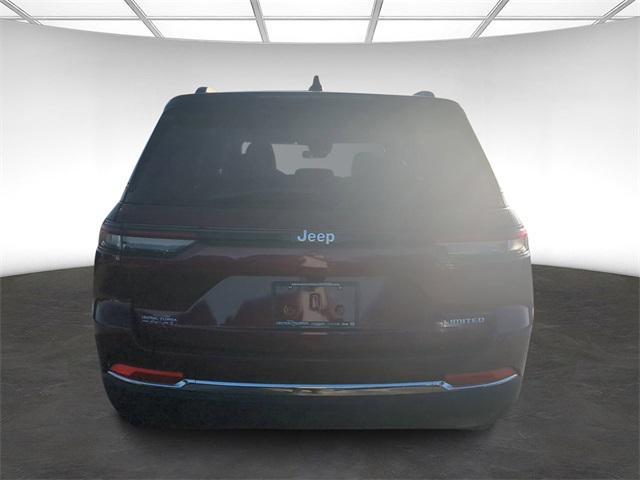 new 2025 Jeep Grand Cherokee car, priced at $44,295