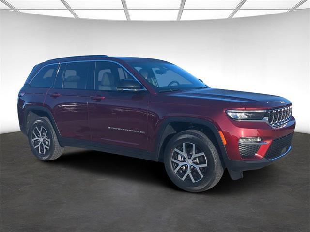 new 2025 Jeep Grand Cherokee car, priced at $44,295