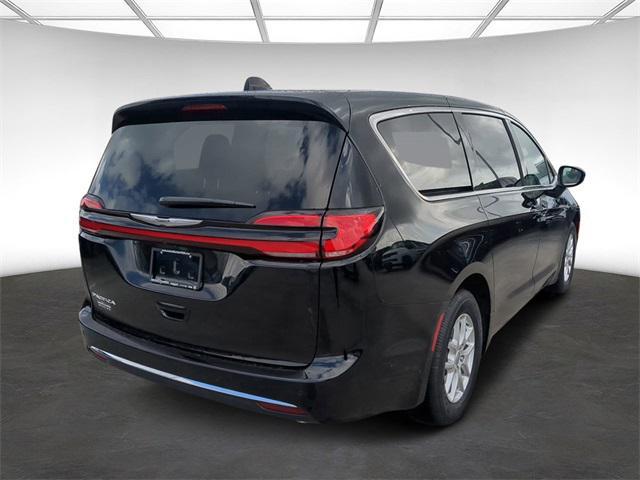 new 2025 Chrysler Pacifica car, priced at $43,017