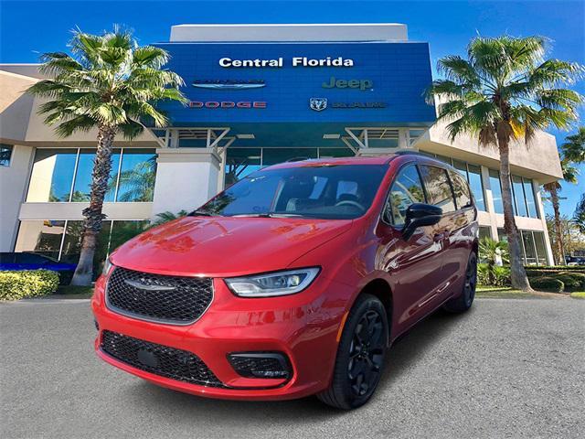 new 2025 Chrysler Pacifica car, priced at $50,294