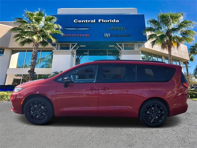 new 2025 Chrysler Pacifica car, priced at $50,294