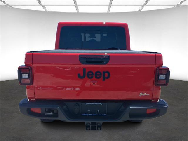 new 2024 Jeep Gladiator car, priced at $44,027