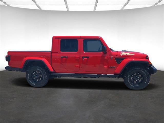 new 2024 Jeep Gladiator car, priced at $44,027