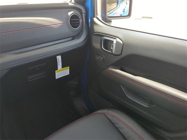 new 2025 Jeep Gladiator car, priced at $53,398