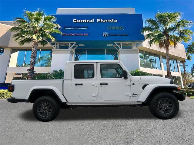 new 2025 Jeep Gladiator car, priced at $40,625