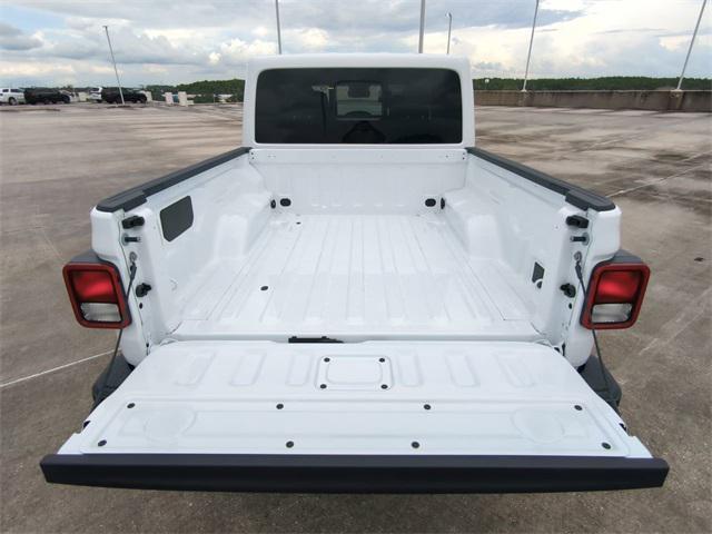 new 2025 Jeep Gladiator car, priced at $40,625
