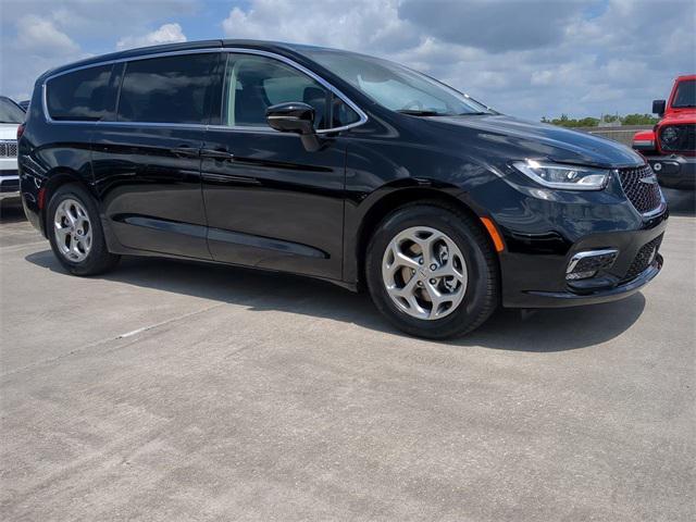 new 2024 Chrysler Pacifica car, priced at $43,491