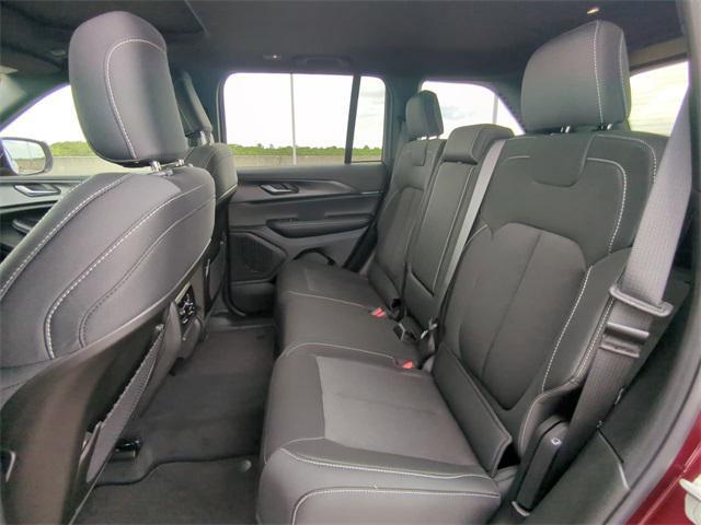 new 2025 Jeep Grand Cherokee car, priced at $35,991