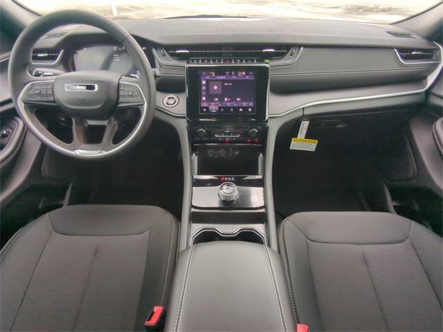 new 2025 Jeep Grand Cherokee car, priced at $35,991