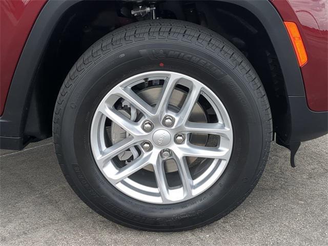 new 2025 Jeep Grand Cherokee car, priced at $35,991