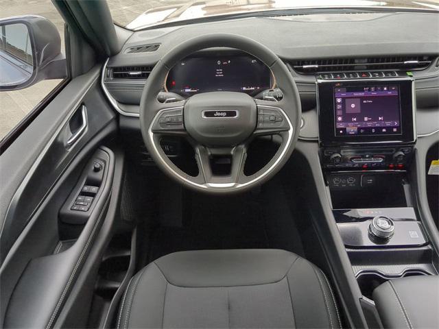 new 2025 Jeep Grand Cherokee car, priced at $35,991