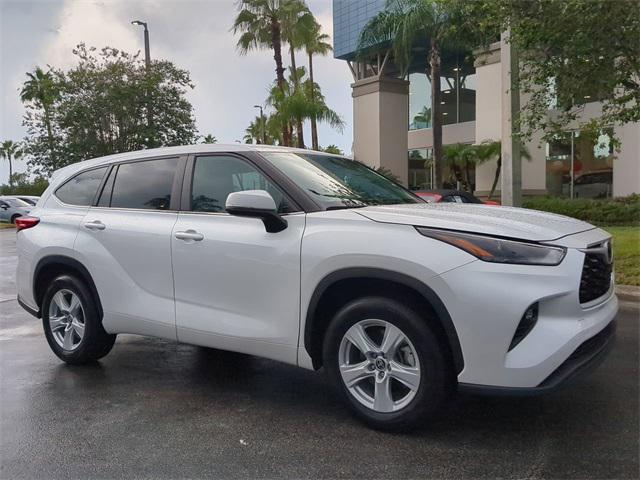 used 2023 Toyota Highlander car, priced at $34,249