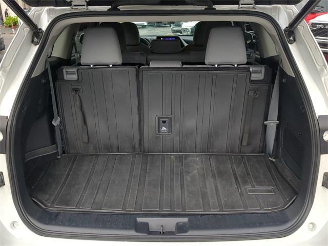used 2023 Toyota Highlander car, priced at $34,249