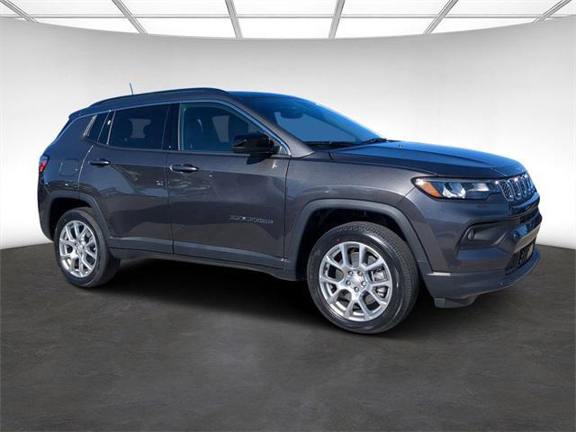 new 2024 Jeep Compass car, priced at $33,171