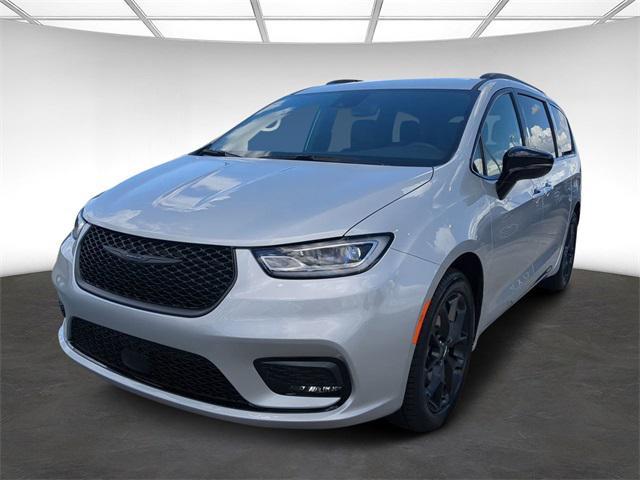 new 2024 Chrysler Pacifica car, priced at $38,212