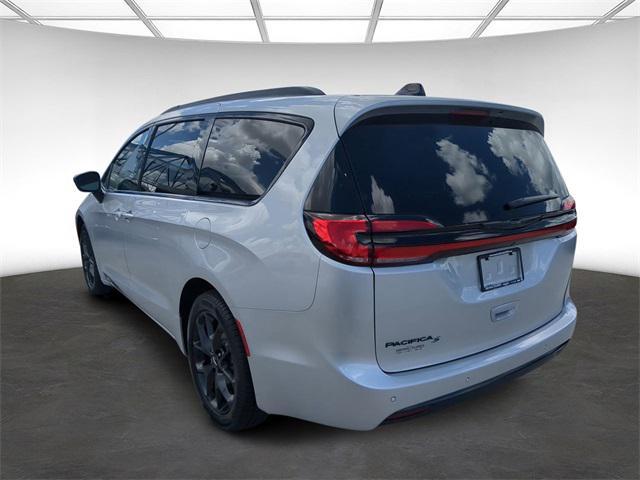 new 2024 Chrysler Pacifica car, priced at $38,212