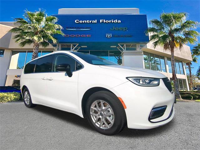 used 2024 Chrysler Pacifica car, priced at $29,749