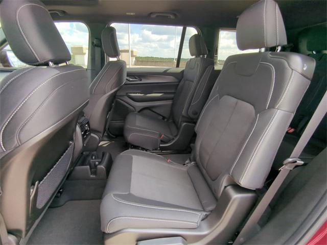 new 2025 Jeep Grand Cherokee L car, priced at $37,657