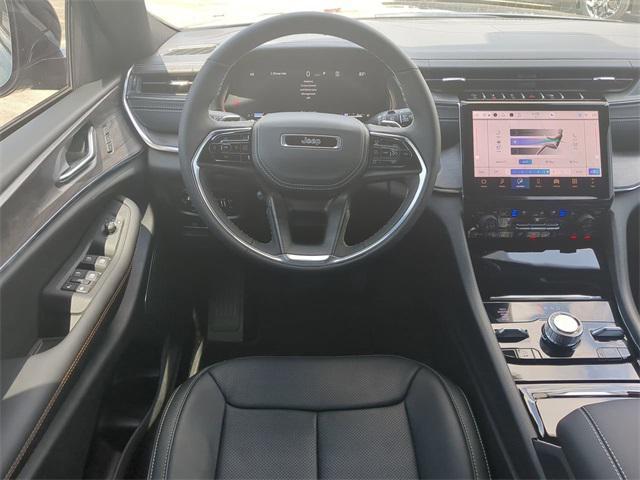 new 2025 Jeep Grand Cherokee car, priced at $55,051