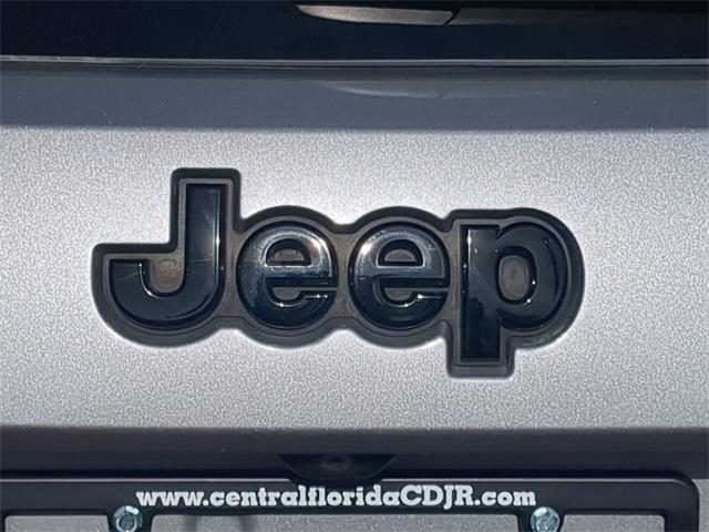 used 2015 Jeep Grand Cherokee car, priced at $20,999