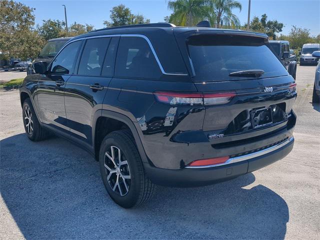 new 2025 Jeep Grand Cherokee car, priced at $43,795