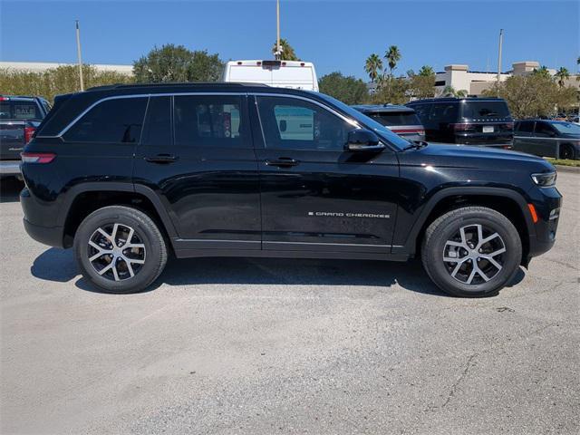 new 2025 Jeep Grand Cherokee car, priced at $43,795