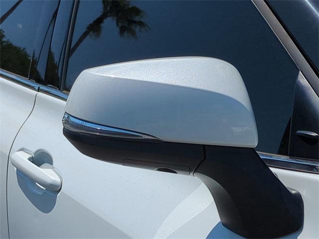 used 2023 Toyota Highlander car, priced at $36,499