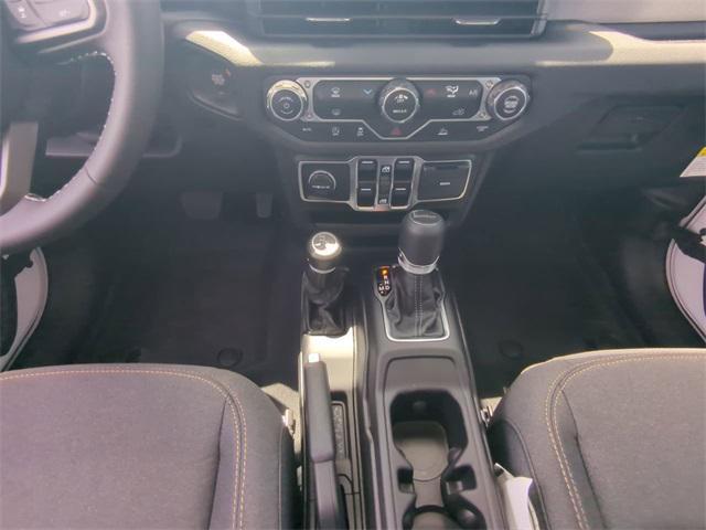 new 2025 Jeep Gladiator car, priced at $42,307