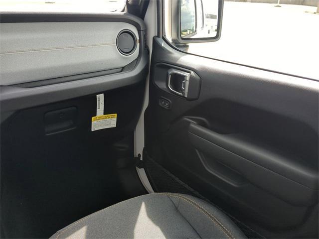 new 2025 Jeep Gladiator car, priced at $41,494