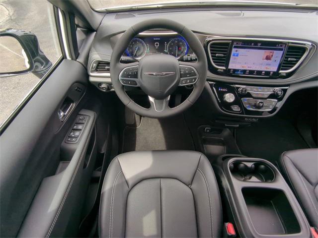 new 2025 Chrysler Pacifica car, priced at $42,561
