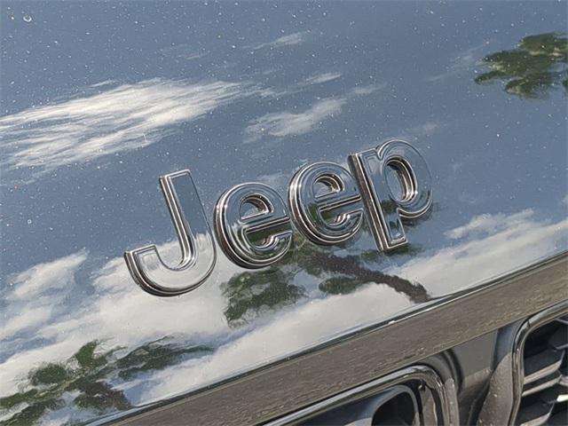 new 2025 Jeep Grand Cherokee car, priced at $50,115