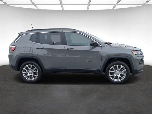 new 2024 Jeep Compass car, priced at $30,158