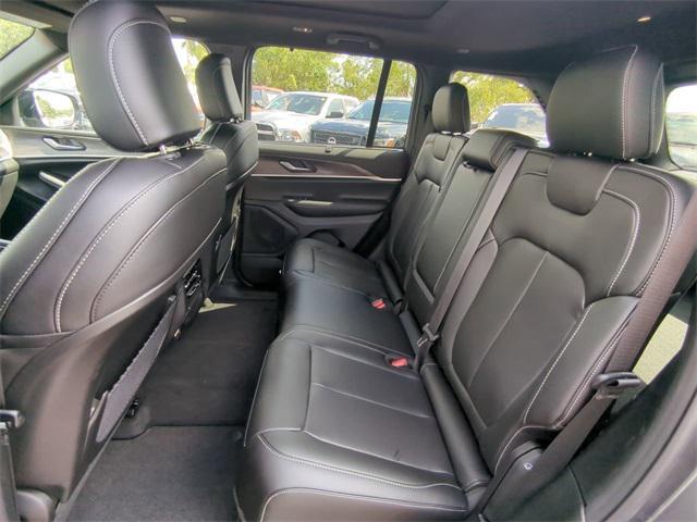 new 2025 Jeep Grand Cherokee car, priced at $50,115