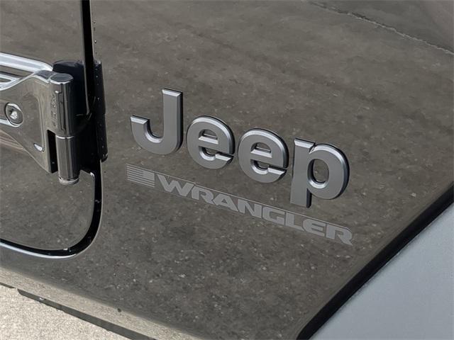new 2025 Jeep Wrangler car, priced at $37,781