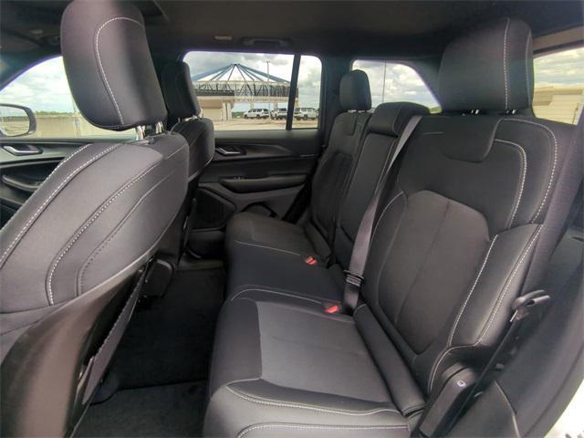 new 2025 Jeep Grand Cherokee car, priced at $36,245