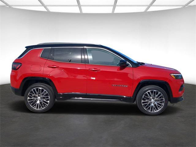 new 2024 Jeep Compass car, priced at $32,998