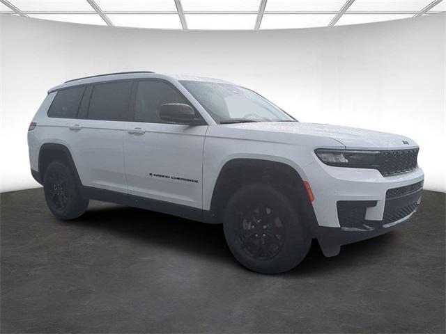 new 2024 Jeep Grand Cherokee L car, priced at $44,181