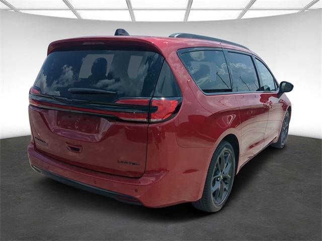 new 2024 Chrysler Pacifica car, priced at $42,537