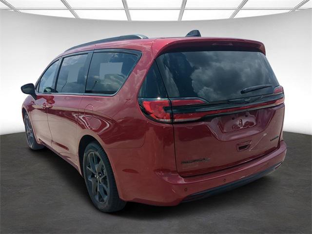 new 2024 Chrysler Pacifica car, priced at $42,537