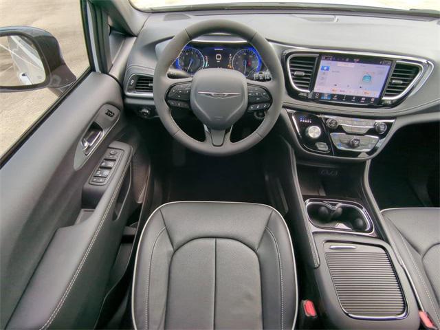 new 2025 Chrysler Pacifica car, priced at $48,007