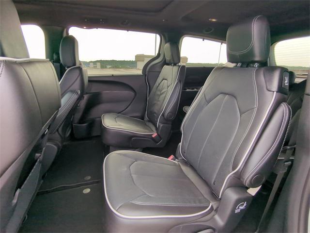 new 2025 Chrysler Pacifica car, priced at $48,007