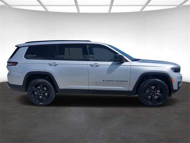 new 2024 Jeep Grand Cherokee L car, priced at $41,958