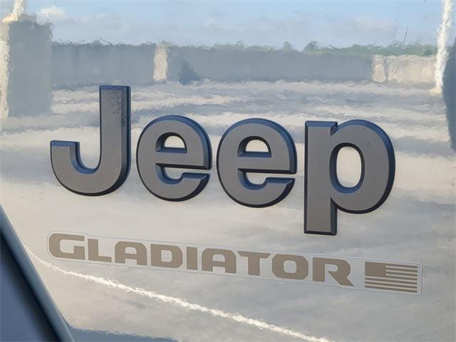 new 2025 Jeep Gladiator car, priced at $41,810